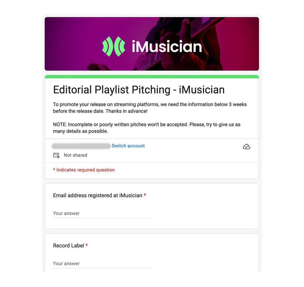 Modulo web iMusician per playlist editoriali con header viola, logo verde e bianco, campi per email e etichetta discografica.
