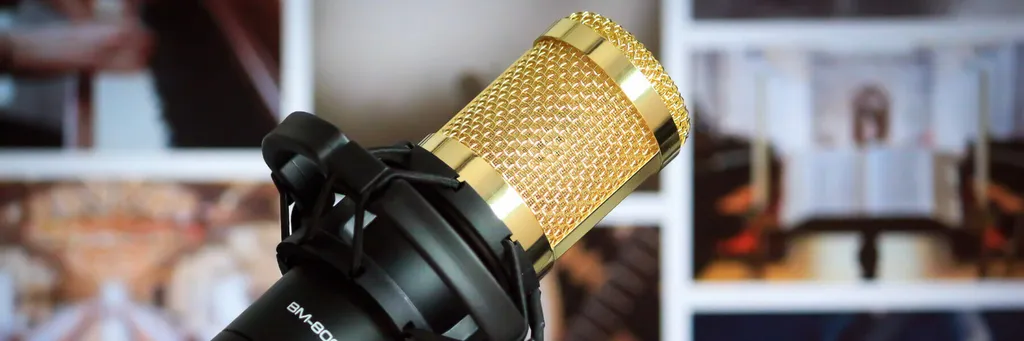 Gold microphone