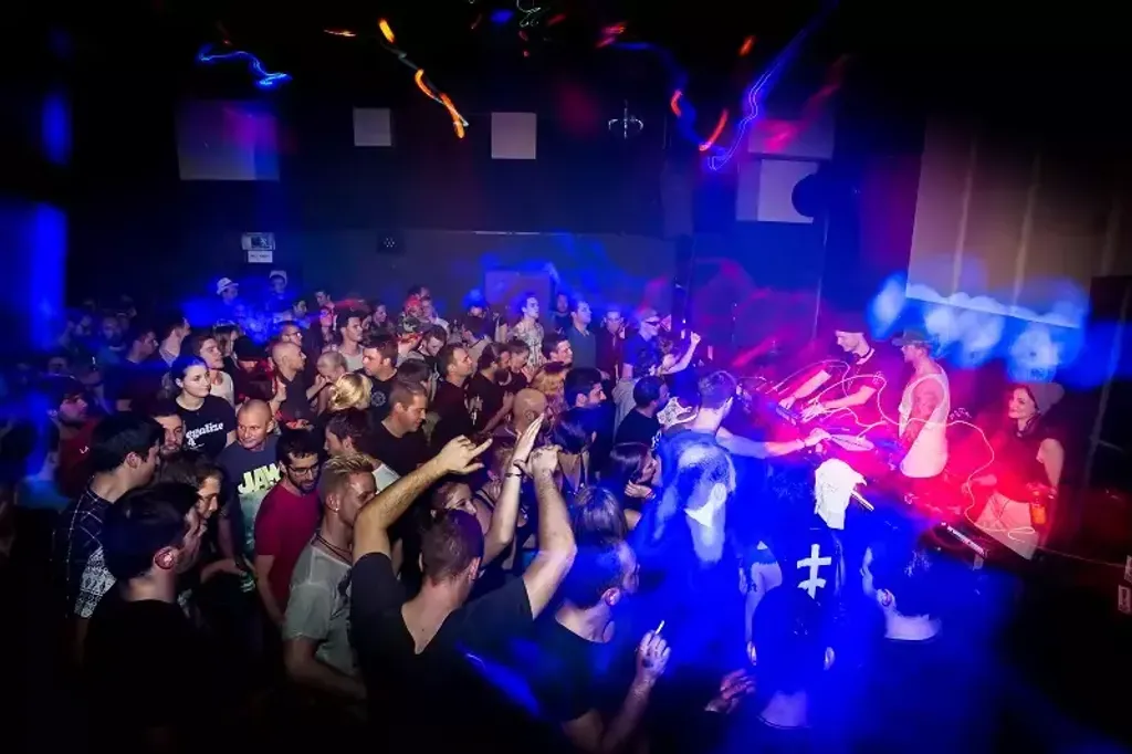 Suicide circus club berlin party